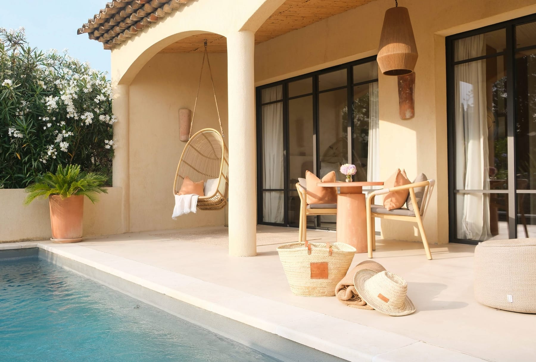 Suite du Bon-Vivant at Toile Blanche