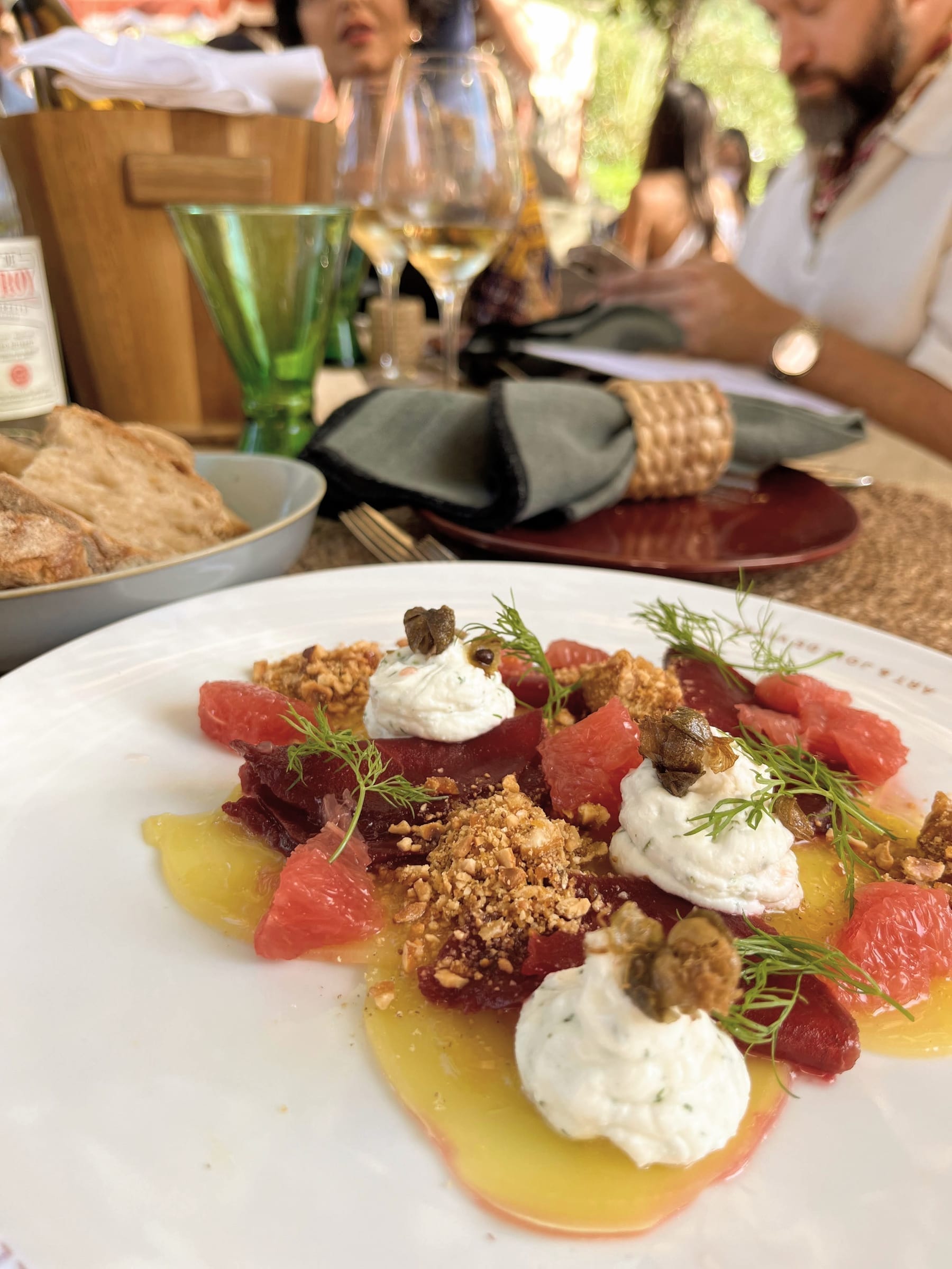 Sharing style dining