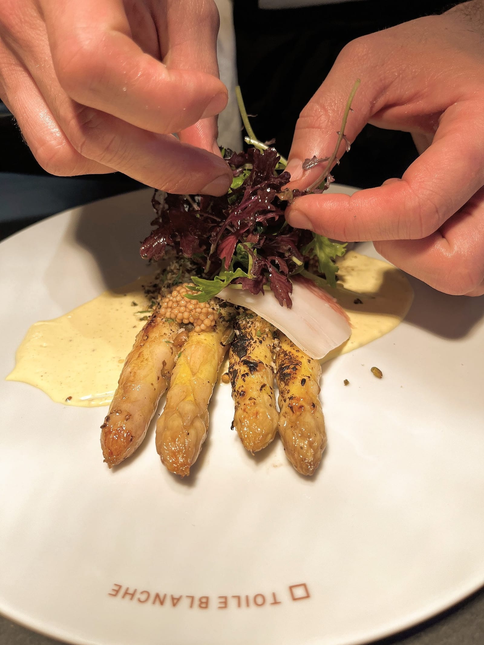La table à Toile Blanche